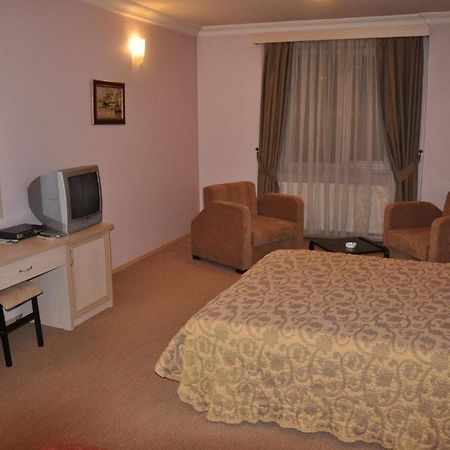 Duezce Anil Hotel Δωμάτιο φωτογραφία